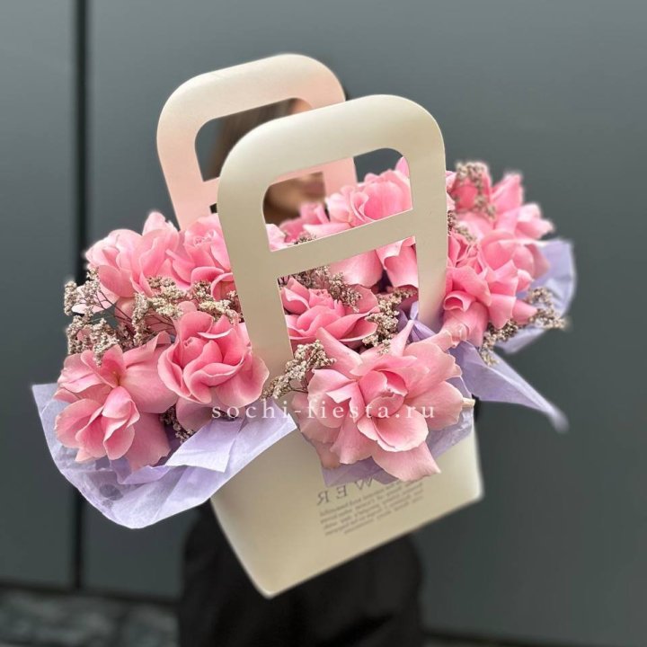 Сумочка розовых роз "Плинки" в Краснодаре