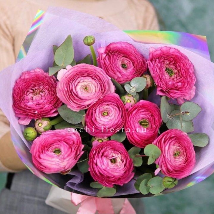 Ранункулюсы с эвкалиптом №2 в Краснодаре