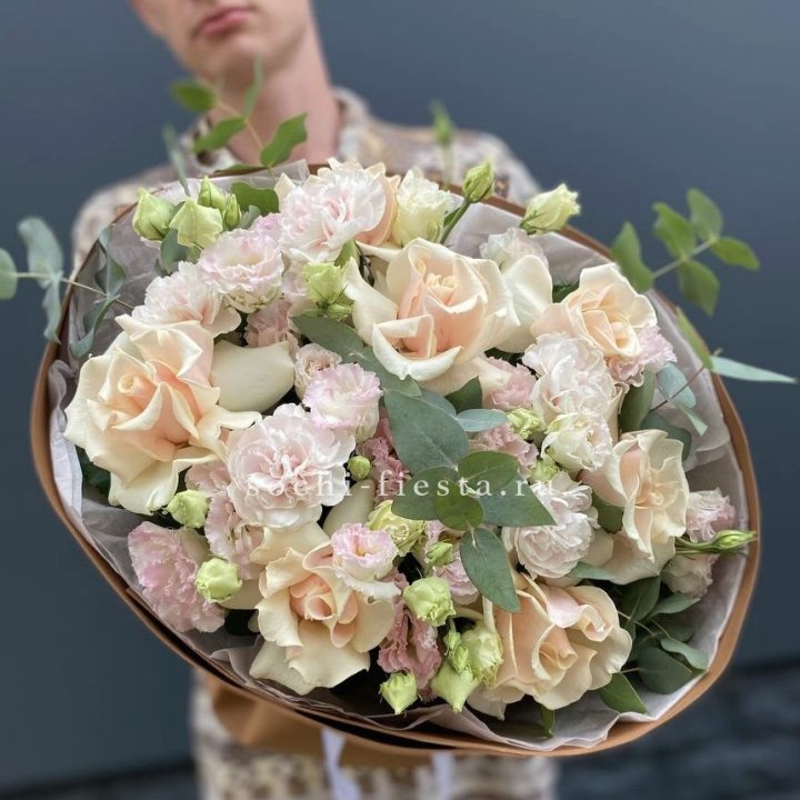  Букет кремовых роз "Мокко" в Краснодаре