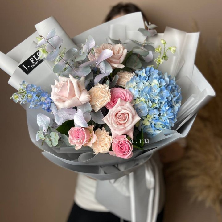 Букет с гортензией № 4 в Краснодаре