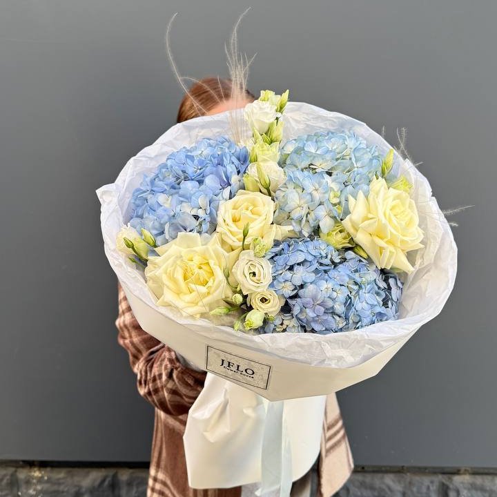 Букет "Глубина глаз" в Краснодаре