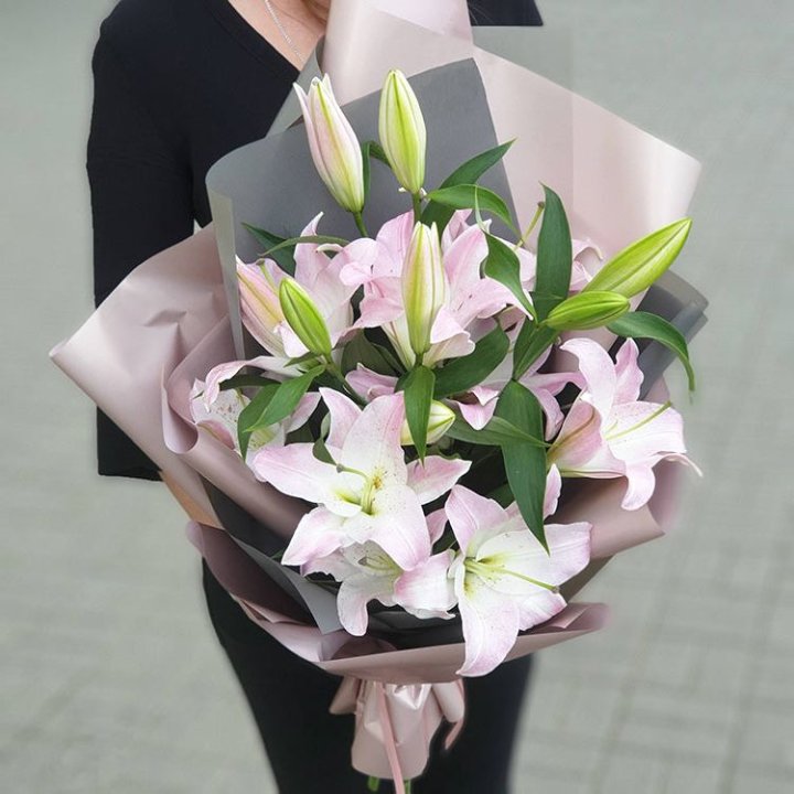 Букет розовых лилий в Краснодаре