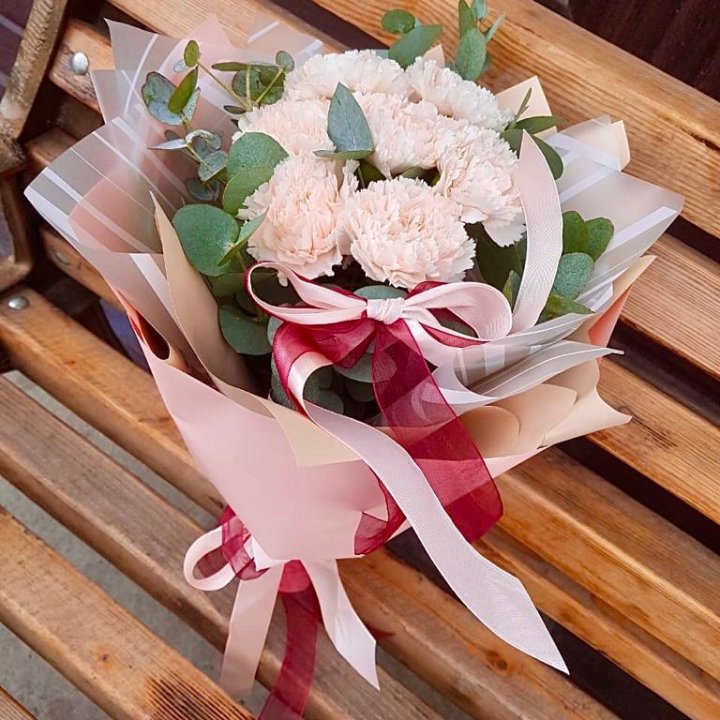 Диантусы с эвкалиптом в Краснодаре