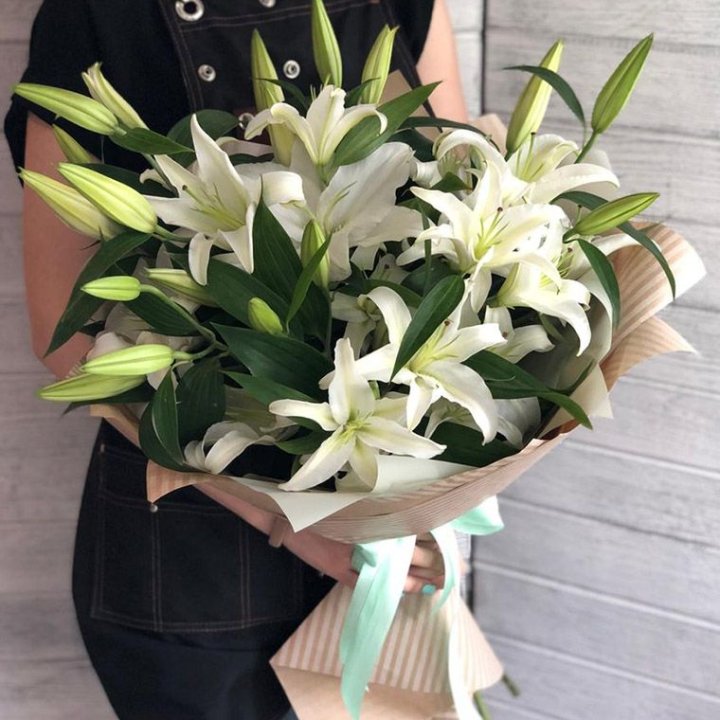 Букет белых лилий в Краснодаре
