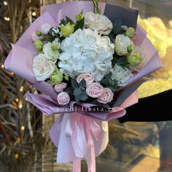 Букет с гортензией №3 в Краснодаре