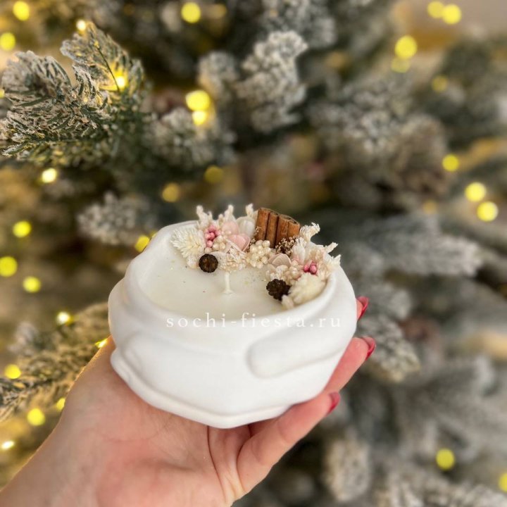 Свеча ароматическая в гипсе Руки с корицей в Краснодаре