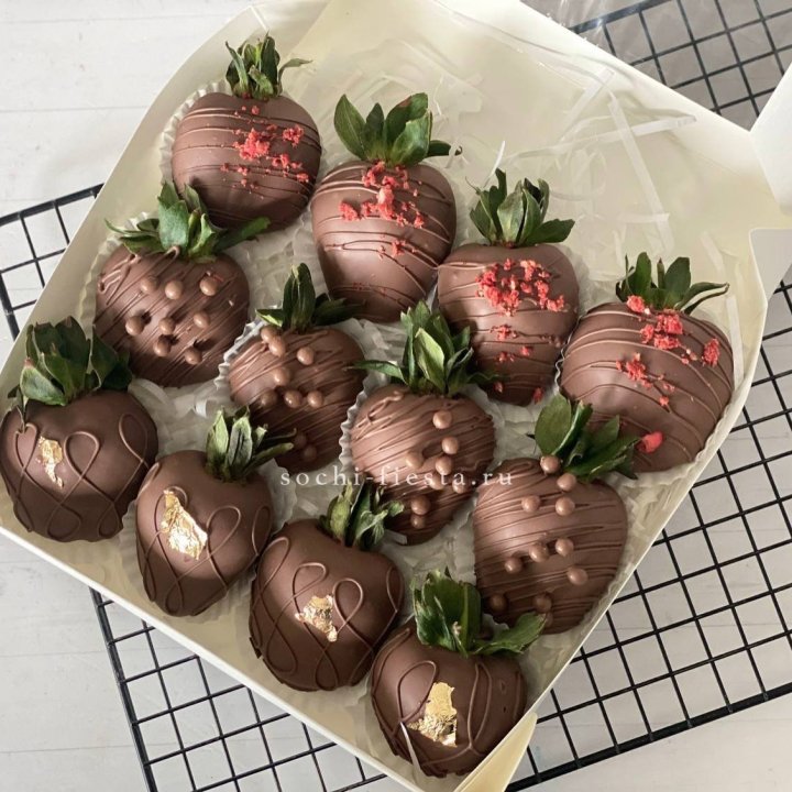 Клубника в шоколаде 12 ягод в Краснодаре