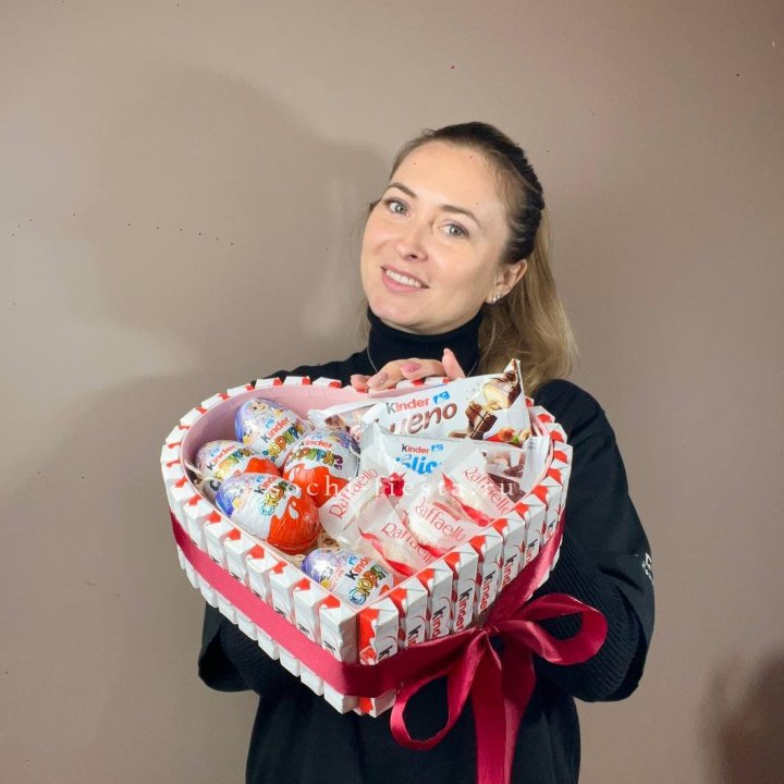 Подарочный набор сердце с Киндерами в Краснодаре