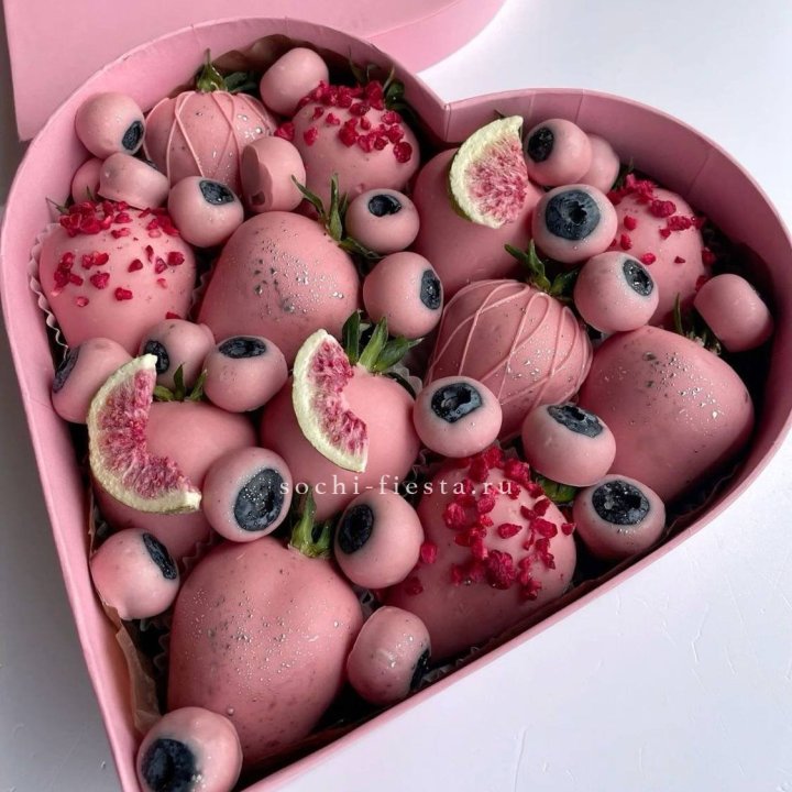 Клубника в шоколаде Сердце в Краснодаре