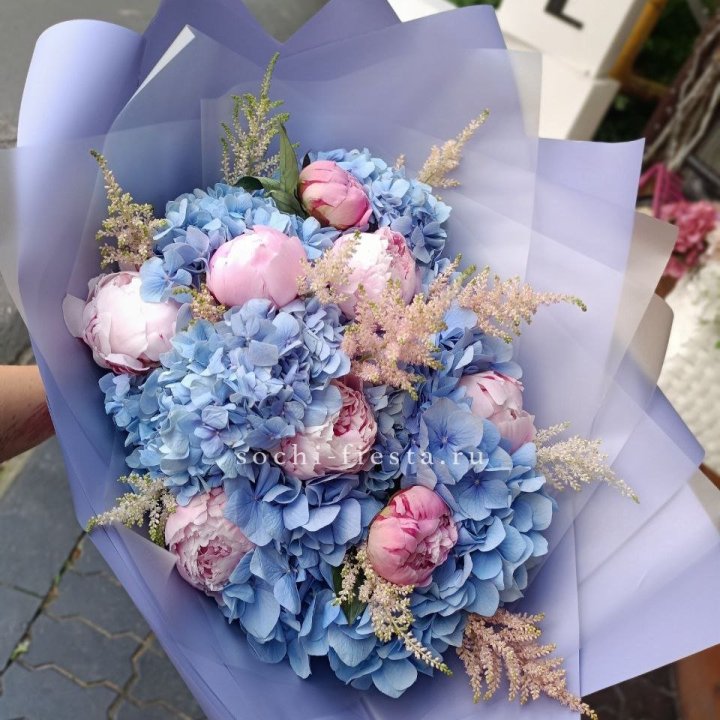 Дизайнерский букет с гортензией №3 в Краснодаре