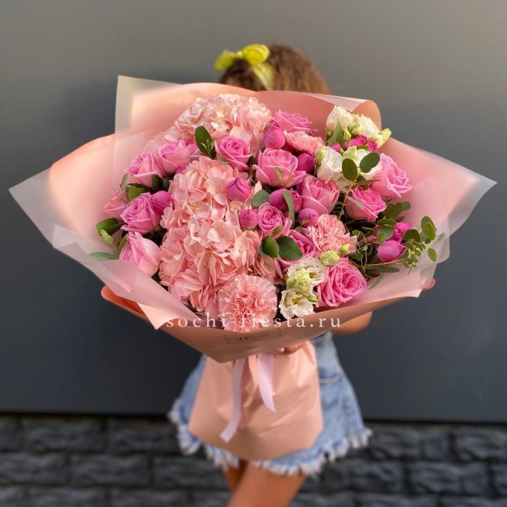 Авторский букет "Восторг" в Краснодаре