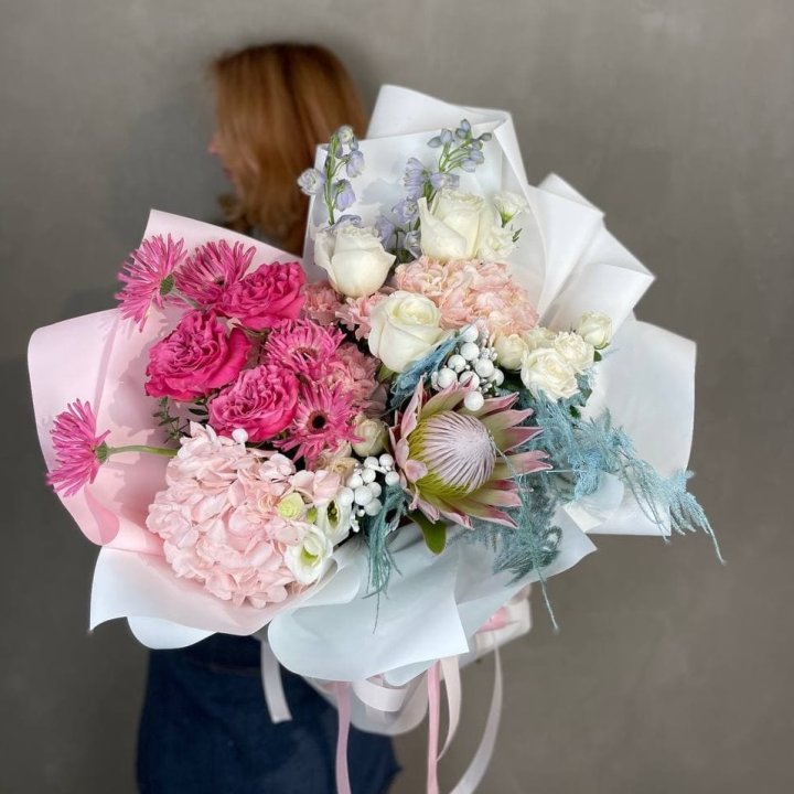 Дизайнерский букет "Фантастик" в Краснодаре