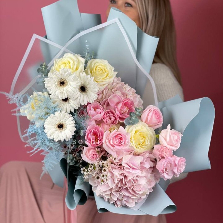 Дизайнерский букет "Адель" в Краснодаре