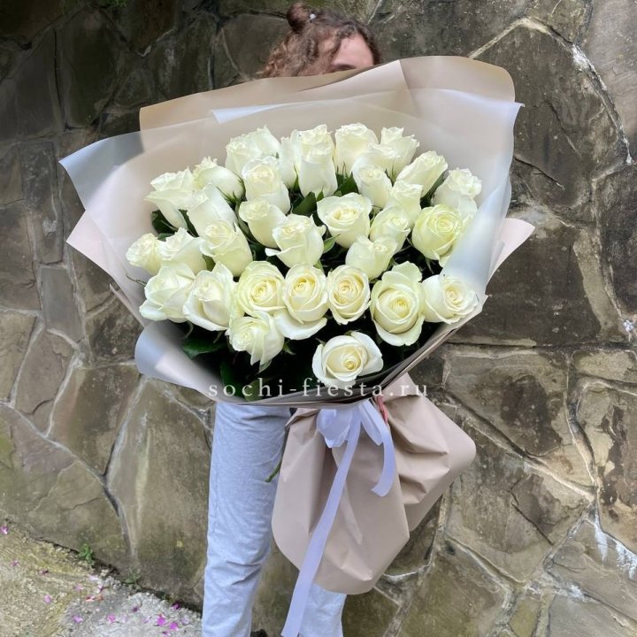 35 голландских роз в Краснодаре