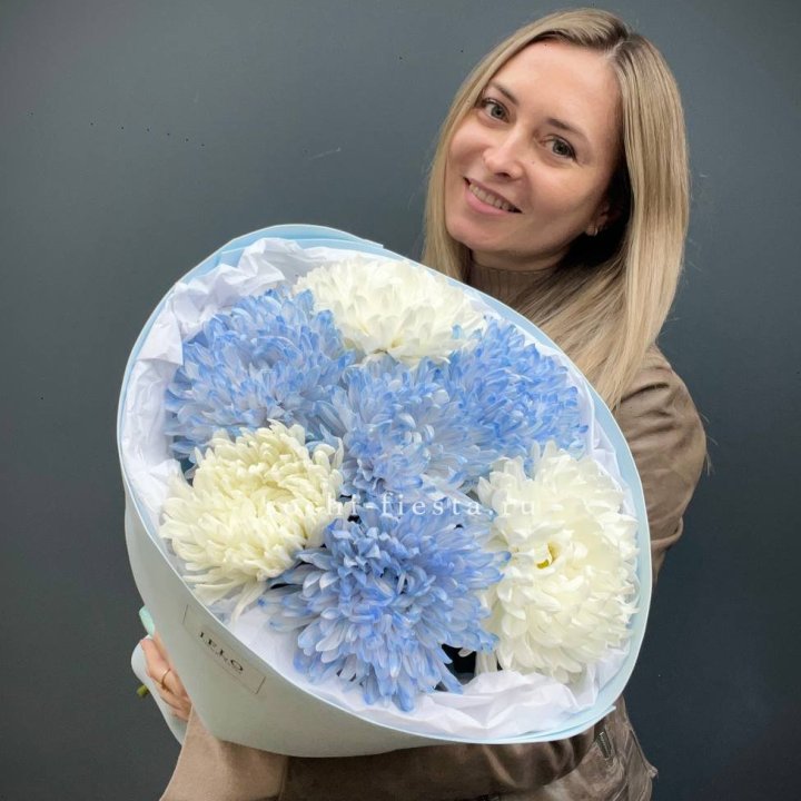 Букет из 7 хризантем  в Краснодаре