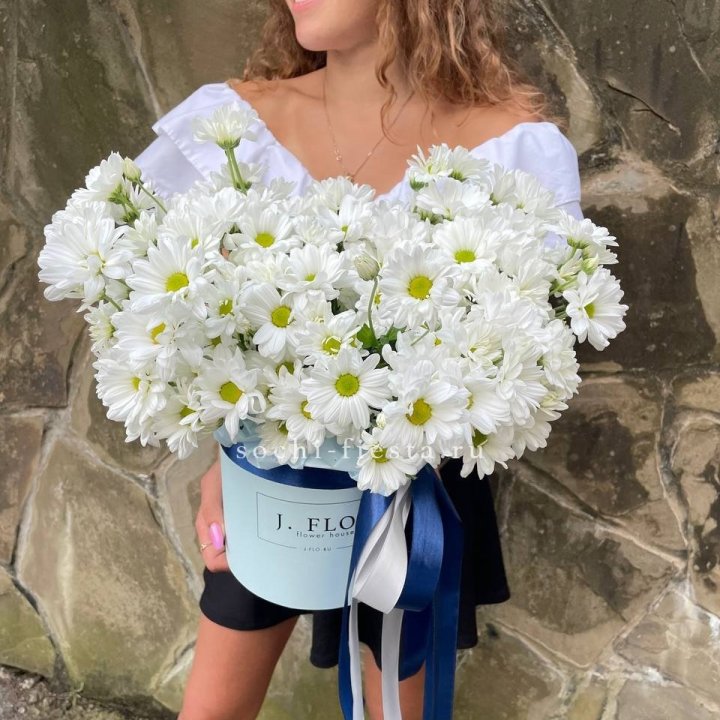 Коробка с хризантемами №2 в Краснодаре