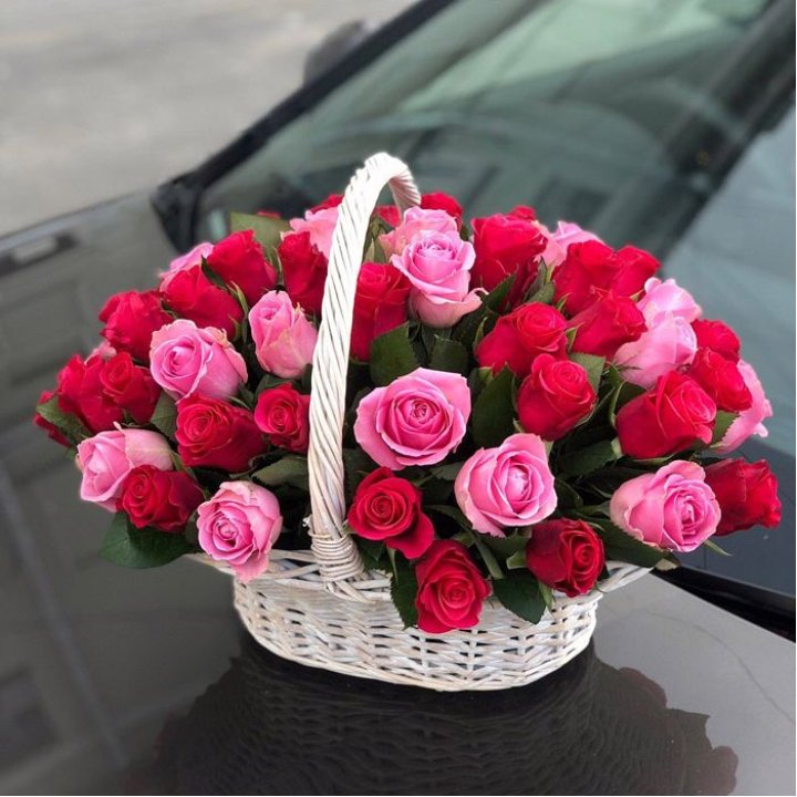 Корзина с розами  в Краснодаре