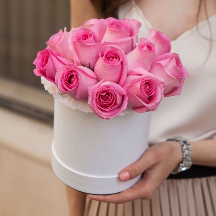 15 роз в боксе Кэтрин в Краснодаре