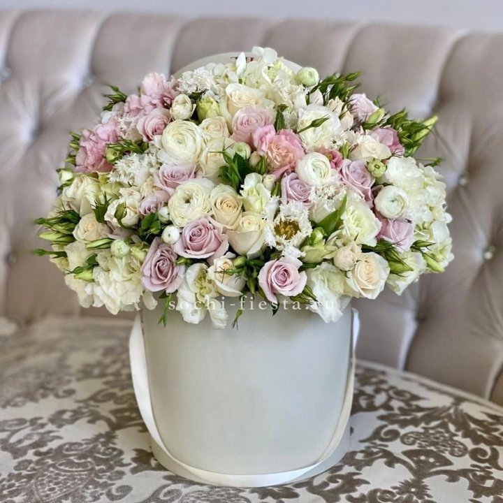 Цветочный бокс "Ловинг" в Краснодаре