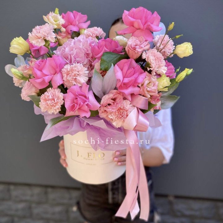 Цветочный бокс "Сальма" в Краснодаре