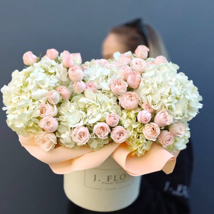 Дизайнерский бокс "Изабелла" в Краснодаре