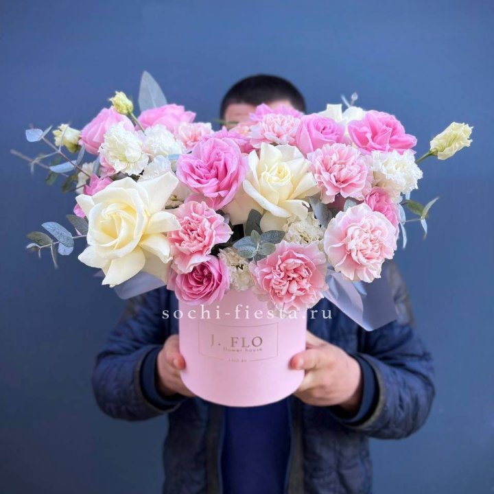 Цветочный бокс "Памела" в Краснодаре