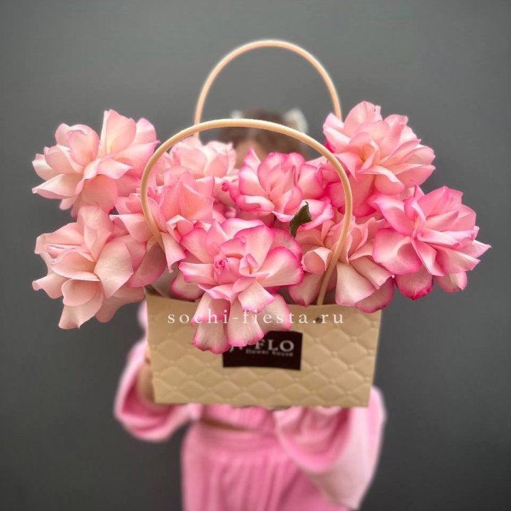 Сумочка розовых роз Венди в Краснодаре