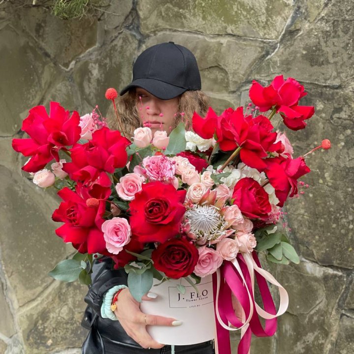 Яркий бокс "Для неё" в Краснодаре