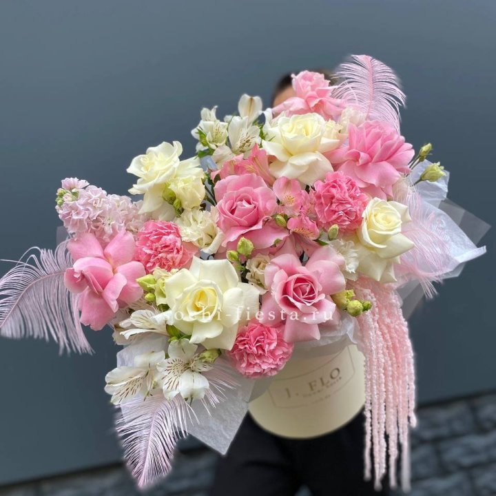 Дизайнерский бокс "Ловели" в Краснодаре