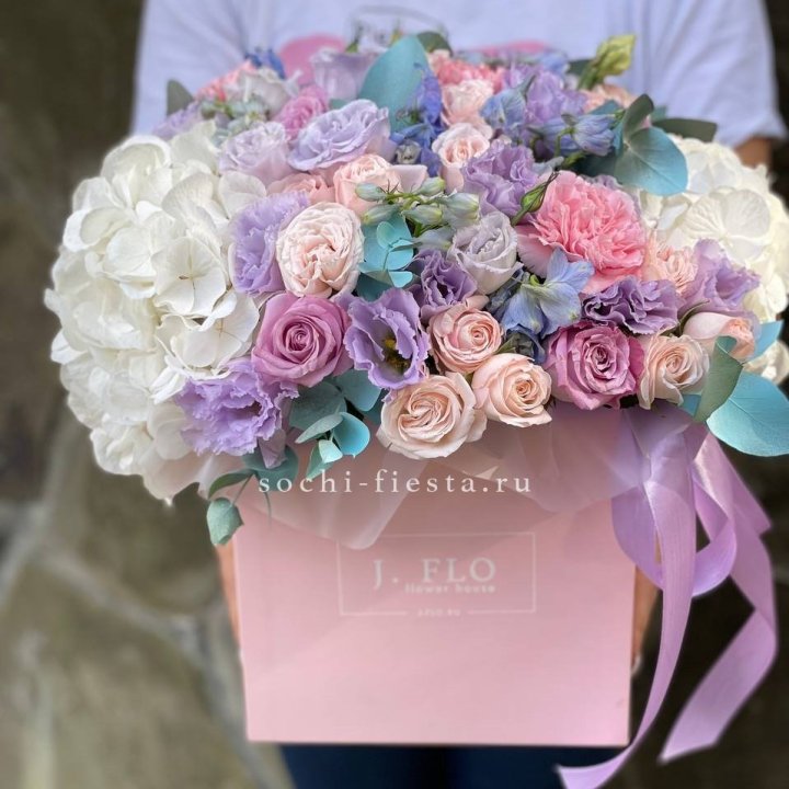 Цветочный бокс макси каб в Краснодаре