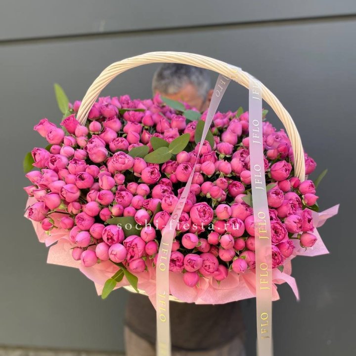 Корзина роз Мисти Баблс 101 в Краснодаре