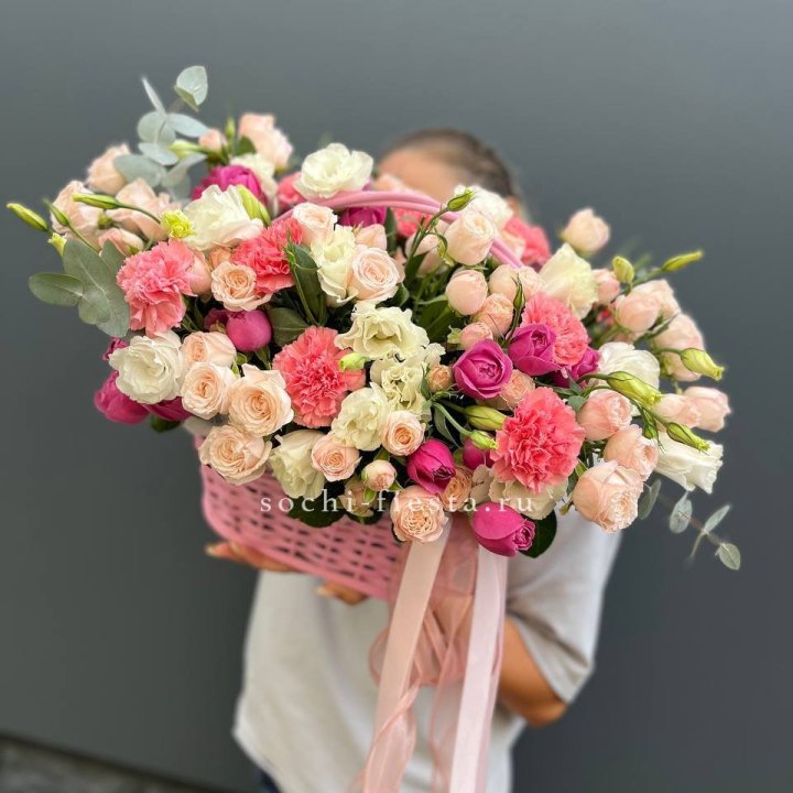Цветочная корзина "Флоренция" в Краснодаре