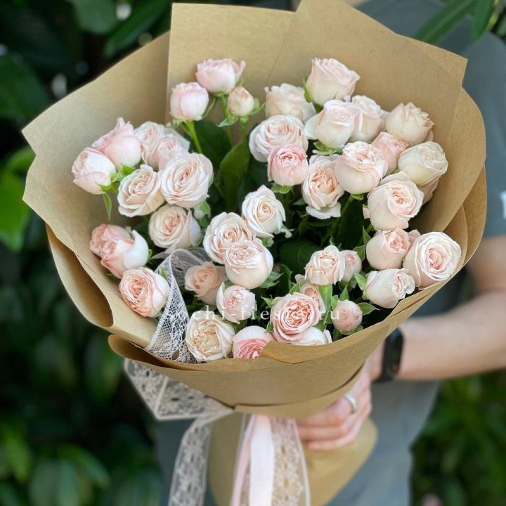 Кустовые розы букет №1 в Краснодаре