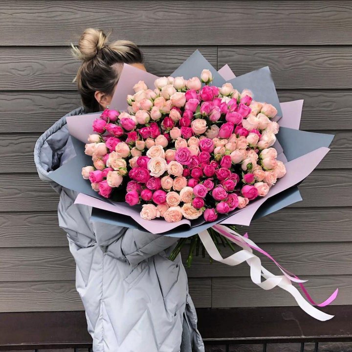 55 роз микс кустовых в Краснодаре