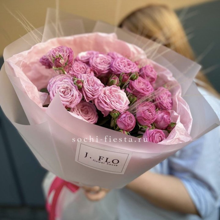 Пионовидные розы Мадам Бомбастик Pink в Краснодаре