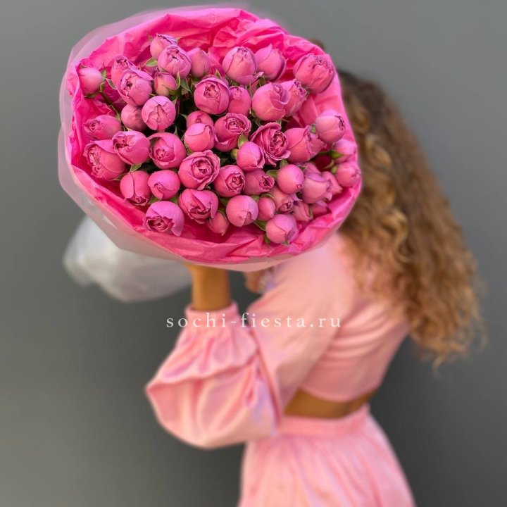 Букет из пионовидных роз  в Краснодаре