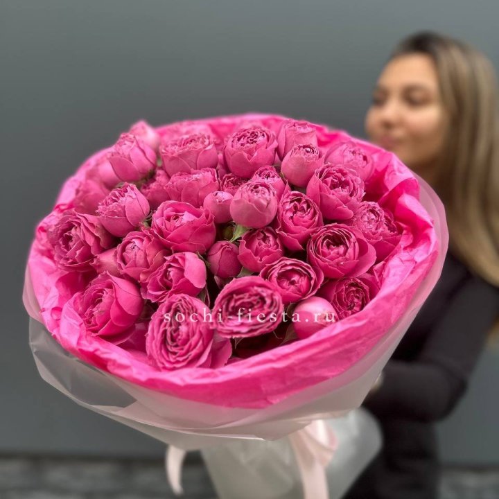 Букет из пионовидных роз  в Краснодаре