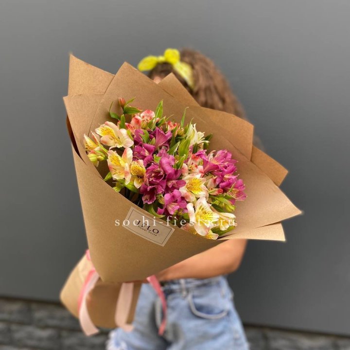 Альстромерии в крафте в Краснодаре