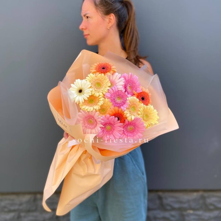 Букет разноцветных гербер в Краснодаре