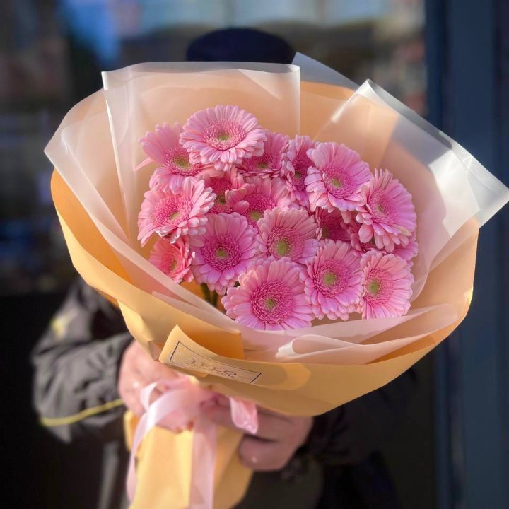 17 розовых гербер  в Краснодаре