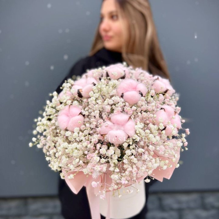 Гипсофилы с хлопком в шляпной коробке в Краснодаре