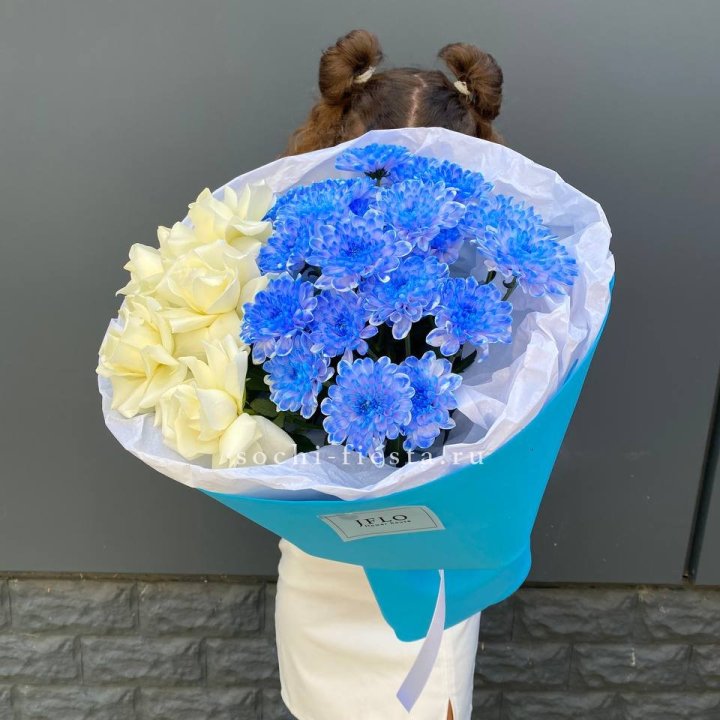 Дуо букет розы и хризантема в Краснодаре