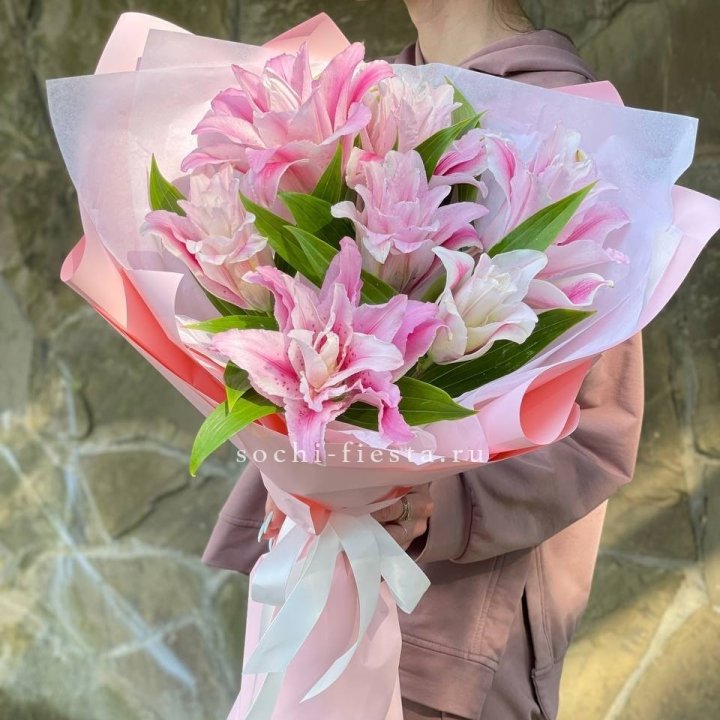 Букет пионовидных лилий №2 в Краснодаре