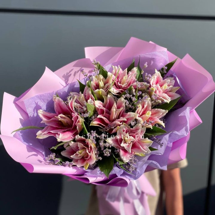 Букет пионовидных лилий №4 в Краснодаре