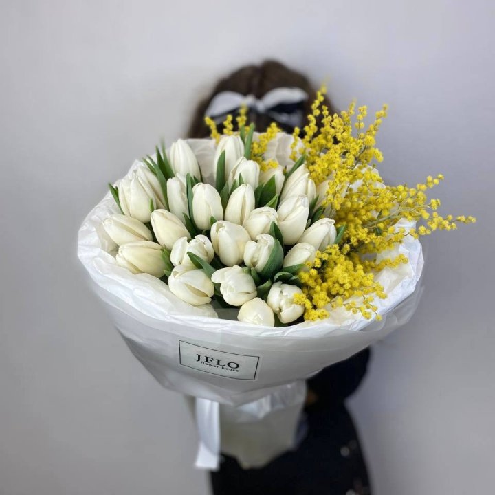 Дуо тюльпан и мимоза в Краснодаре