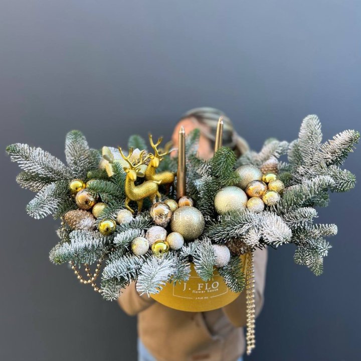 Композиция "Мери крисмас голд" в Краснодаре