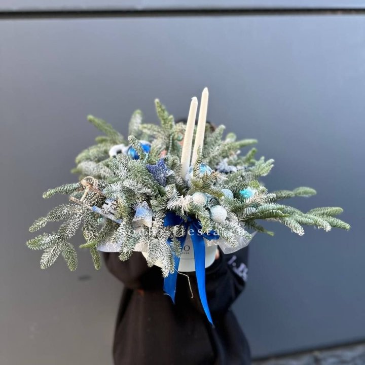 Новогодняя композиция в коробке  в Краснодаре