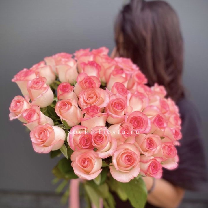 Охапка Роз Джумилия в Краснодаре