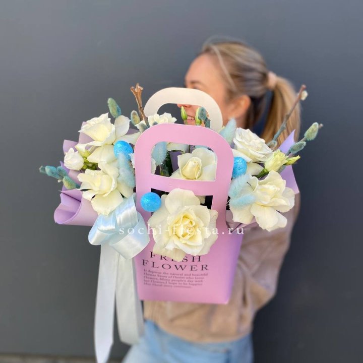 Цветочная сумочка "Пасхальная композиция" в Краснодаре