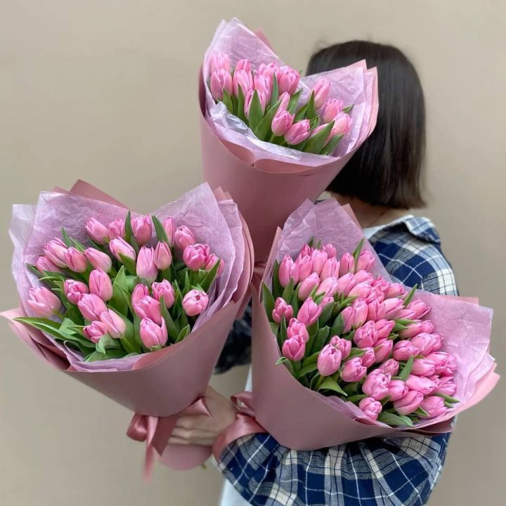 Букет розовых тюльпанов в Краснодаре